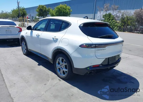 2024 Dodge Hornet R/T Eawd from USA, damaged, VIN ZACPDFCW9R3A28545